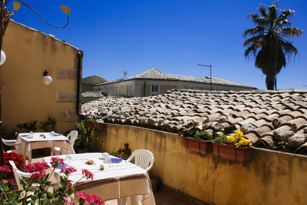 Risveglio Ibleo Bed & Breakfast Ragusa Bagian luar foto