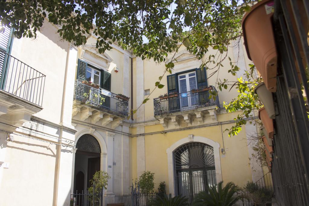 Risveglio Ibleo Bed & Breakfast Ragusa Bagian luar foto